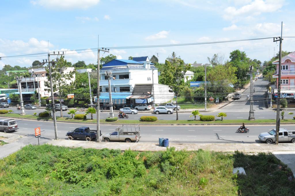 Krabi Inn&Omm Bagian luar foto